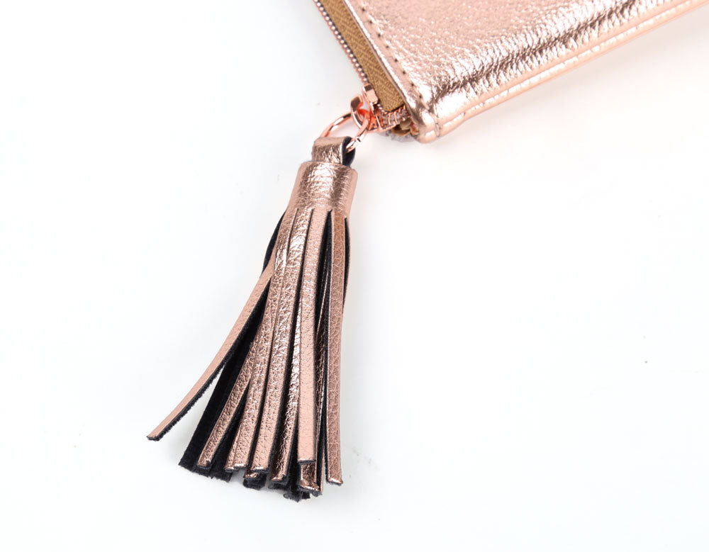 5005?closeup of tassel on Kennedy bag